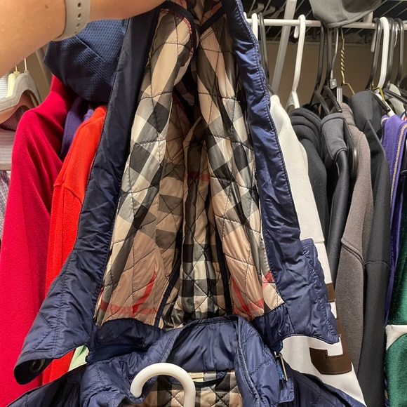 Burberry Small Quilted Jacket with Hood - Picture 4 of 5